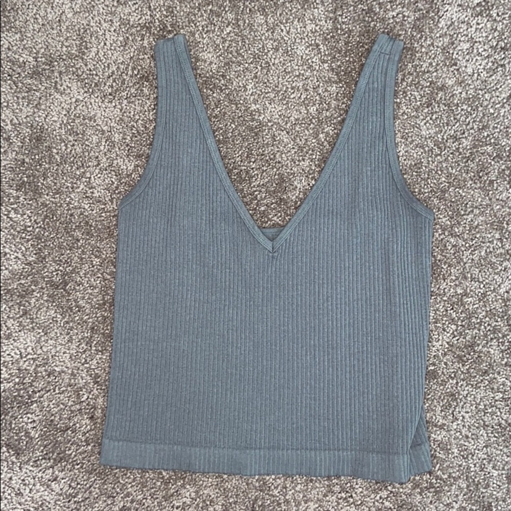 Gray crop tank